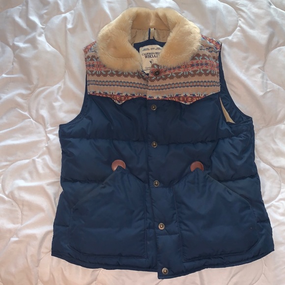 California Dream WHO.A.U Puffer vest SIZE L - Picture 5 of 5